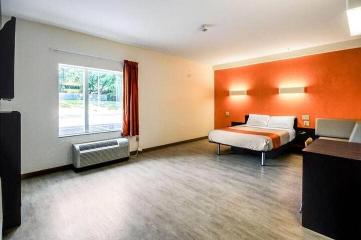 Room 14 of 34