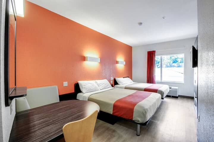 Room 7 of 34